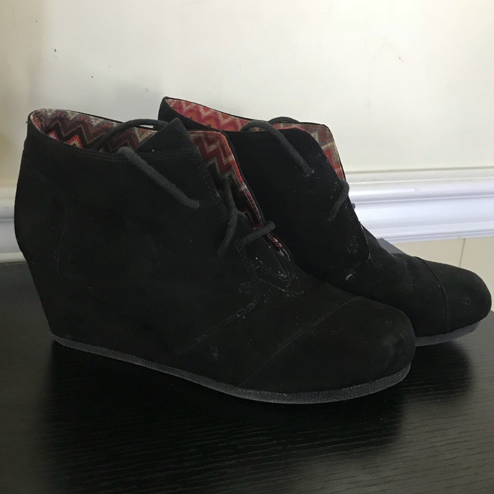 Versona Black Suede Tie Wedges, Size 7.5